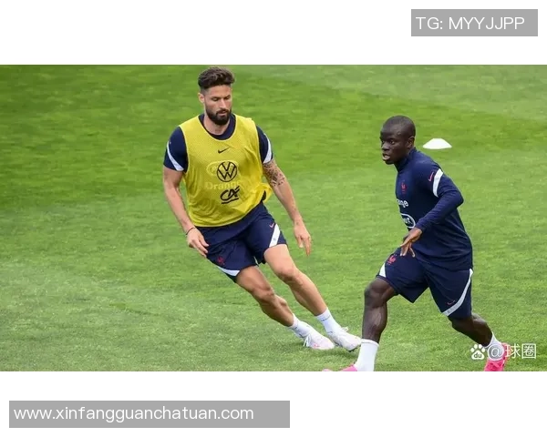 足球明星们的珍贵友情瞬间展现团结与激情的美好时光 足球明星们的珍贵友情瞬间展现团结与激情的美好时光