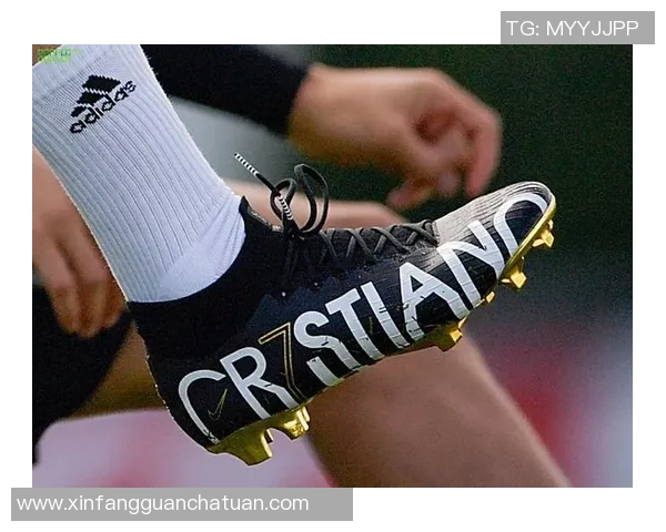 高清足球明星训练鞋图片展示让你领略运动风采与时尚魅力 高清足球明星训练鞋图片展示让你领略运动风采与时尚魅力